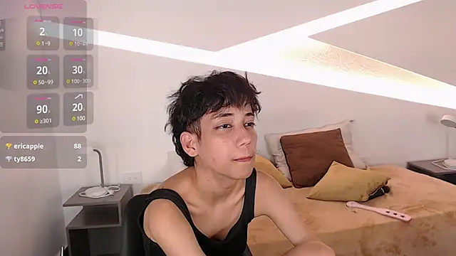 Snapshot of hot_little_bunny chatting on 31, 1, 2025 hot little bunny online show from 31, 1, 2025