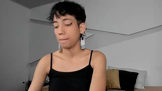 Snapshot of hot_little_bunny chatting on 1, 2, 2025 hot little bunny online show from 1, 2, 2025