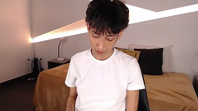 Snapshot of hot_little_bunny chatting on 3, 2, 2025 hot little bunny online show from 3, 2, 2025