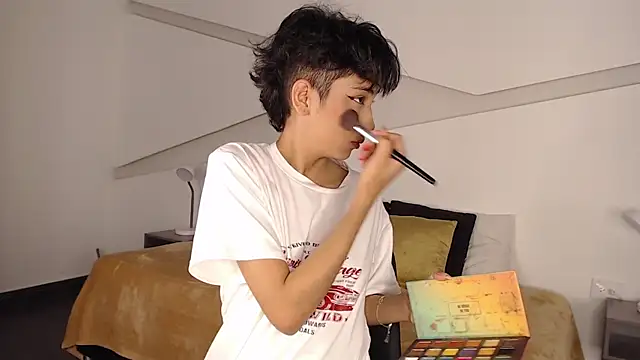 Snapshot of hot_little_bunny chatting on 6, 2, 2025 hot little bunny online show from 6, 2, 2025