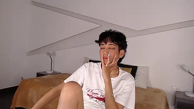 Snapshot of hot_little_bunny chatting on 6, 2, 2025 hot little bunny online show from 6, 2, 2025