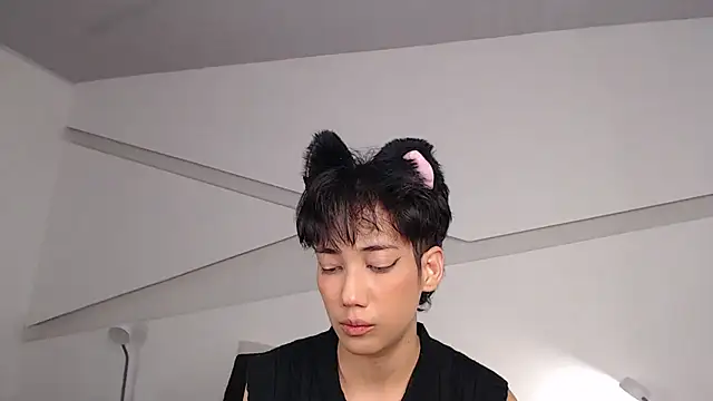 Snapshot of hot_little_bunny chatting on 8, 2, 2025 hot little bunny online show from 8, 2, 2025