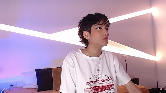 Snapshot of hot_little_bunny chatting on 20, 2, 2025 hot little bunny online show from 20, 2, 2025