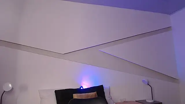 Snapshot of hot_little_bunny chatting on 27, 2, 2025 hot little bunny online show from 27, 2, 2025