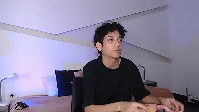 Snapshot of hot_little_bunny chatting on 6, 3, 2025 hot little bunny online show from 6, 3, 2025