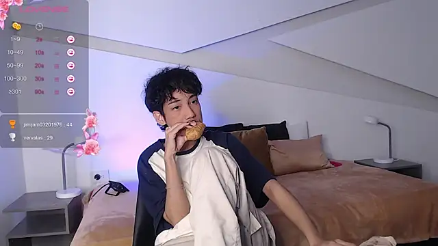 Snapshot of hot_little_bunny chatting on 8, 3, 2025 hot little bunny online show from 8, 3, 2025