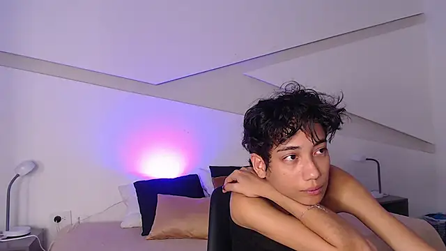 Snapshot of hot_little_bunny chatting on 12, 3, 2025 hot little bunny online show from 12, 3, 2025