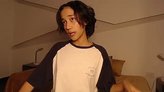 Snapshot of hot_little_bunny chatting on 29, 9, 2025 hot little bunny online show from 29, 9, 2025