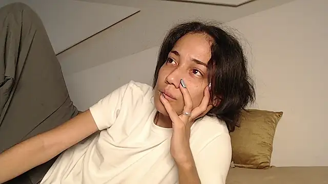 Snapshot of hot_little_bunny chatting on 1, 10, 2025 hot little bunny online show from 1, 10, 2025