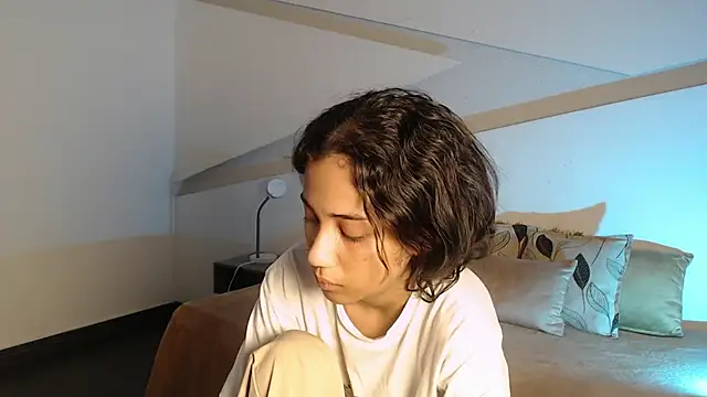 Snapshot of hot_little_bunny chatting on 3, 10, 2025 hot little bunny online show from 3, 10, 2025