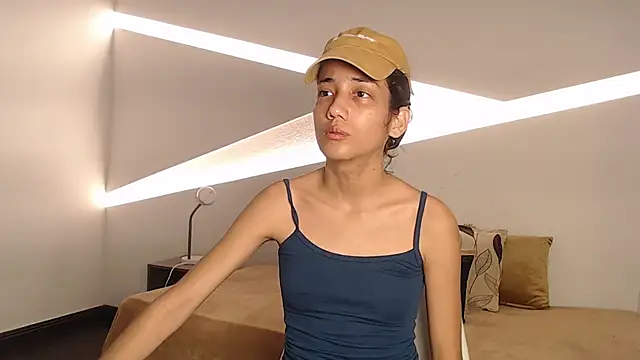 Snapshot of hot_little_bunny chatting on 6, 10, 2025 hot little bunny online show from 6, 10, 2025