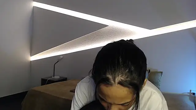 Snapshot of hot_little_bunny chatting on 8, 10, 2025 hot little bunny online show from 8, 10, 2025