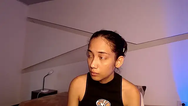 Snapshot of hot_little_bunny chatting on 19, 10, 2025 hot little bunny online show from 19, 10, 2025