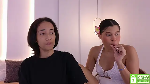 Snapshot of hot_little_bunny chatting on 29, 10, 2025 hot little bunny online show from 29, 10, 2025