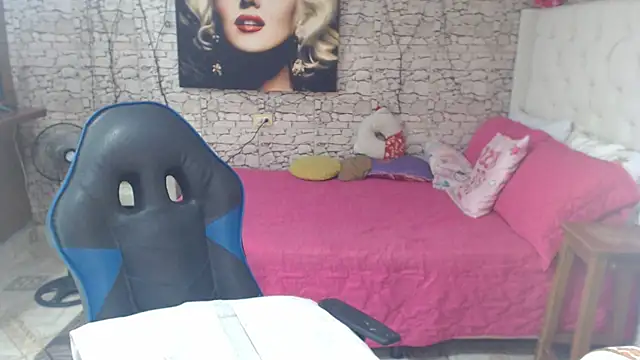Snapshot of AlissonTyler4u chatting on 16, 7, 2026 AlissonTyler4u online show from 16, 7, 2026