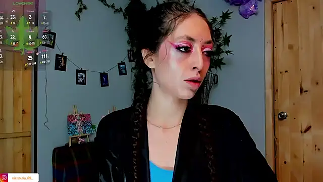 VickyJackson  online show from 7, 1, 2026