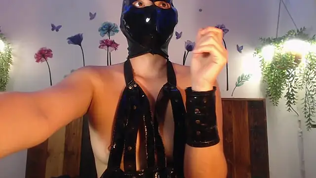 DaMikaela  online show from 23, 1, 2025