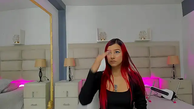 CinthiaCollins online show from 3, 12, 2025