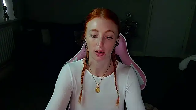 Snapshot of Red_firesquirt chatting on 29, 1, 2025 Red firesquirt online show from 29, 1, 2025