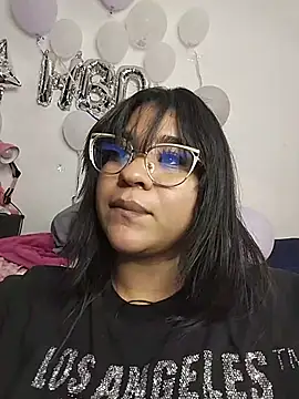 Yelly online show from 24, 7, 2026