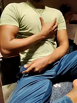 Snapshot of xxxhugedick0001 chatting on 1, 3, 2025 xxxhugedick0001 online show from 1, 3, 2025