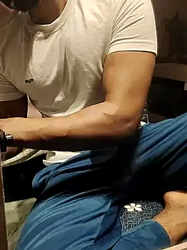 Snapshot of xxxhugedick0001 chatting on 8, 3, 2025 xxxhugedick0001 online show from 8, 3, 2025