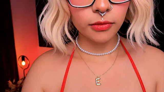 Misselektra   online show from 31, 12, 2024