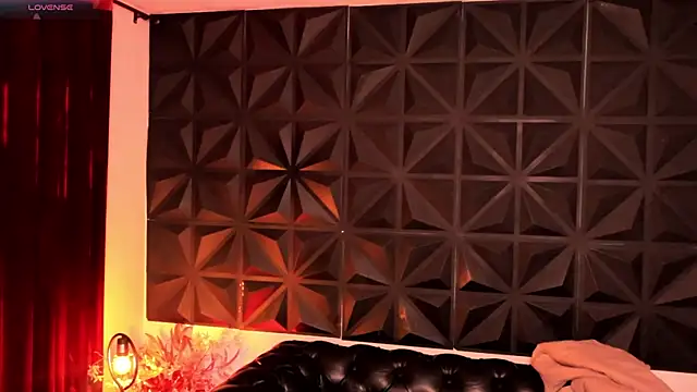 Misselektra   online show from 16, 1, 2025