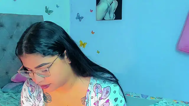 mabellfox online show from 6, 1, 2025