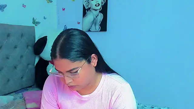 mabellfox online show from 13, 2, 2025