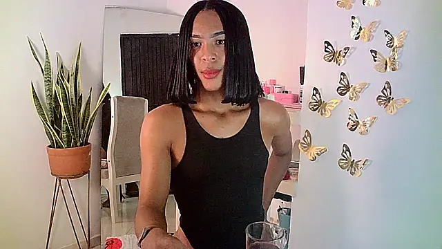 Snapshot of carmen14 chatting on 5, 2, 2025 carmen14 online show from 5, 2, 2025