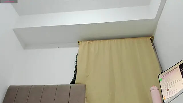 soyamandaa  online show from 11, 4, 2026