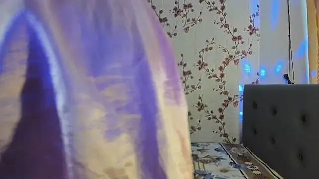 Snapshot of Alisagold90 chatting on 11, 2, 2025 Alisagold90 online show from 11, 2, 2025