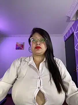 MiiaaJoness online show from 17, 12, 2025