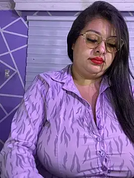 MiiaaJoness online show from 3, 2, 2026