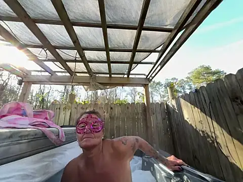 Snapshot of prainxxx22 chatting on 14, 12, 2024 prainxxx22 online show from 14, 12, 2024