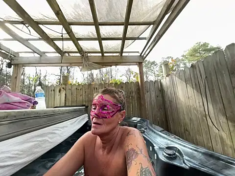 Snapshot of prainxxx22 chatting on 18, 12, 2024 prainxxx22 online show from 18, 12, 2024