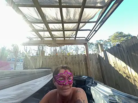 Snapshot of prainxxx22 chatting on 4, 1, 2025 prainxxx22 online show from 4, 1, 2025