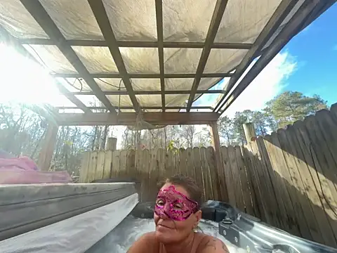 Snapshot of prainxxx22 chatting on 6, 1, 2025 prainxxx22 online show from 6, 1, 2025