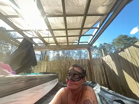 Snapshot of prainxxx22 chatting on 8, 3, 2025 prainxxx22 online show from 8, 3, 2025