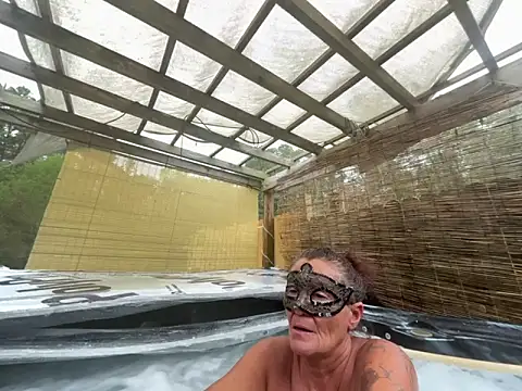 Snapshot of prainxxx22 chatting on 30, 9, 2025 prainxxx22 online show from 30, 9, 2025