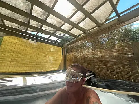 Snapshot of prainxxx22 chatting on 1, 10, 2025 prainxxx22 online show from 1, 10, 2025