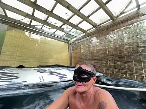 Snapshot of prainxxx22 chatting on 11, 10, 2025 prainxxx22 online show from 11, 10, 2025