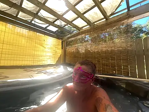 Snapshot of prainxxx22 chatting on 16, 10, 2025 prainxxx22 online show from 16, 10, 2025