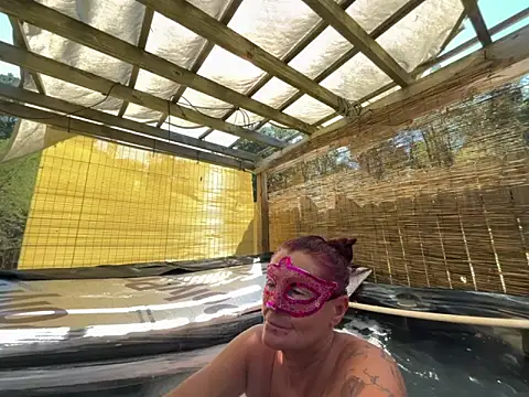 Snapshot of prainxxx22 chatting on 18, 10, 2025 prainxxx22 online show from 18, 10, 2025