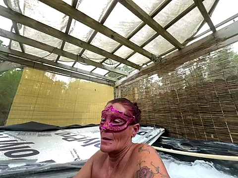 Snapshot of prainxxx22 chatting on 19, 10, 2025 prainxxx22 online show from 19, 10, 2025