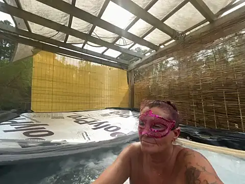 Snapshot of prainxxx22 chatting on 24, 10, 2025 prainxxx22 online show from 24, 10, 2025