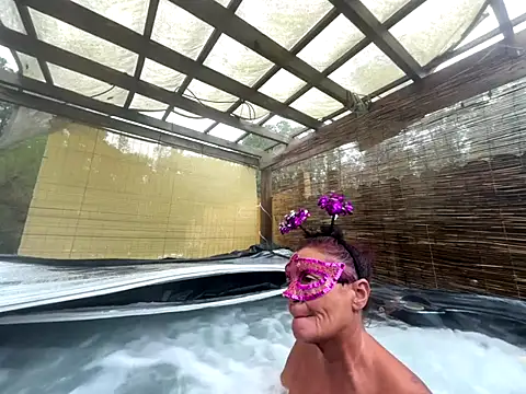 Snapshot of prainxxx22 chatting on 29, 10, 2025 prainxxx22 online show from 29, 10, 2025