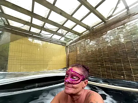 Snapshot of prainxxx22 chatting on 2, 11, 2025 prainxxx22 online show from 2, 11, 2025