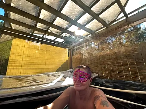 Snapshot of prainxxx22 chatting on 6, 11, 2025 prainxxx22 online show from 6, 11, 2025